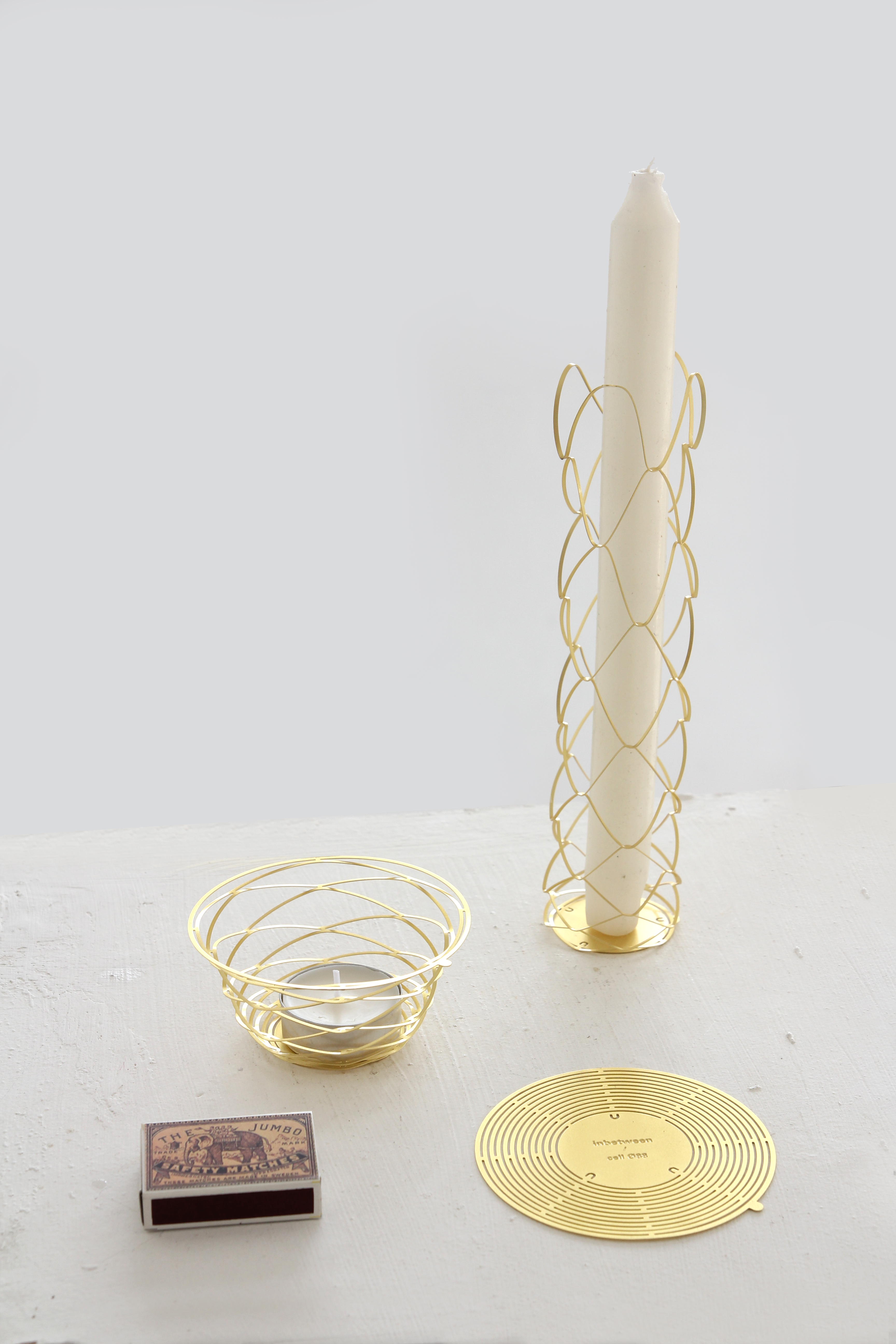 brass candle holder - circle