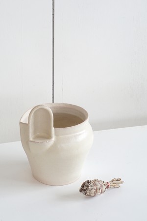 ceramic vase - offwhite matt