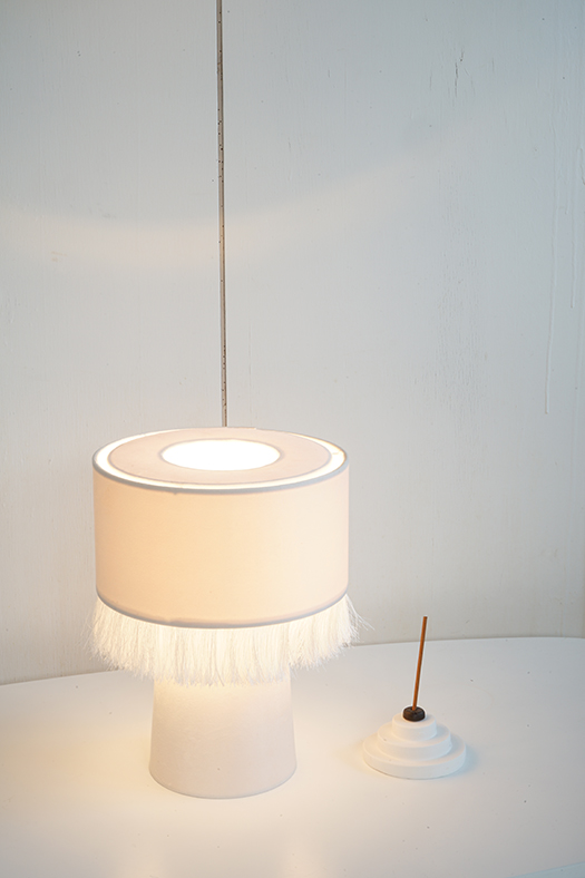 velvet stand lamp - white