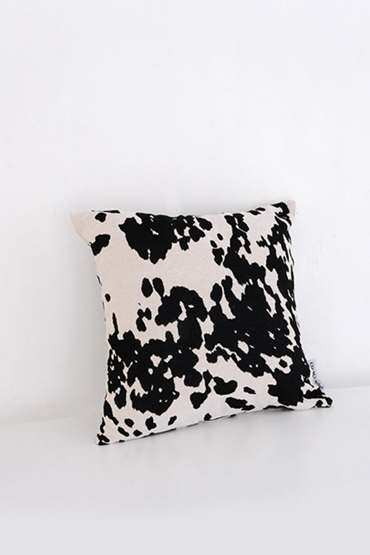 cushion - cow K