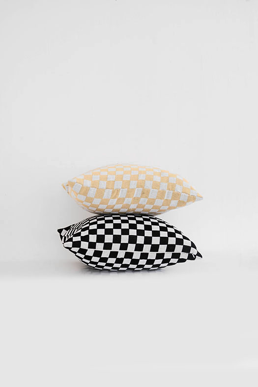 cushion - check black