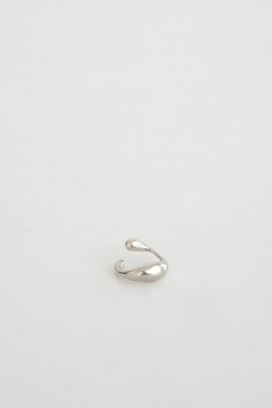 Petit Curve Earcuff