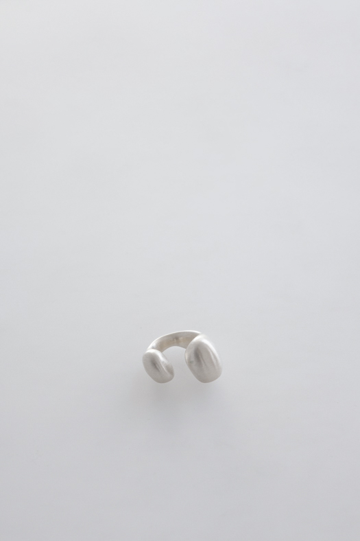 open bold ring