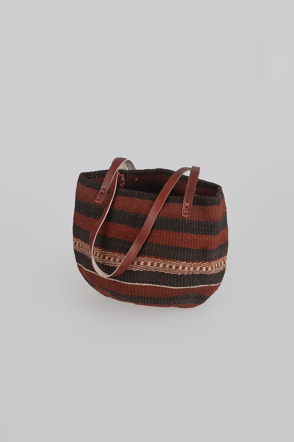 woven market bag - brown
