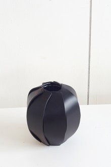 leather vase - black S