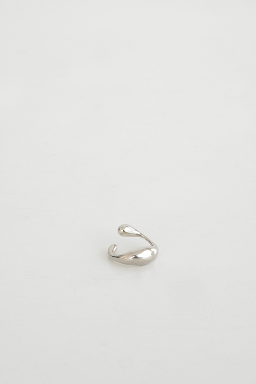 Petit Curve Earcuff