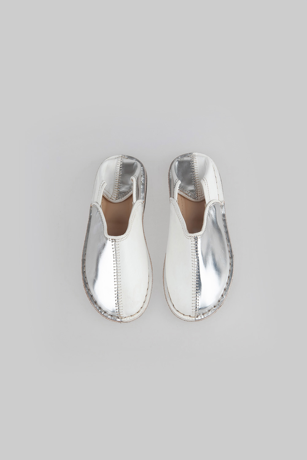 half half slipper - silver & white