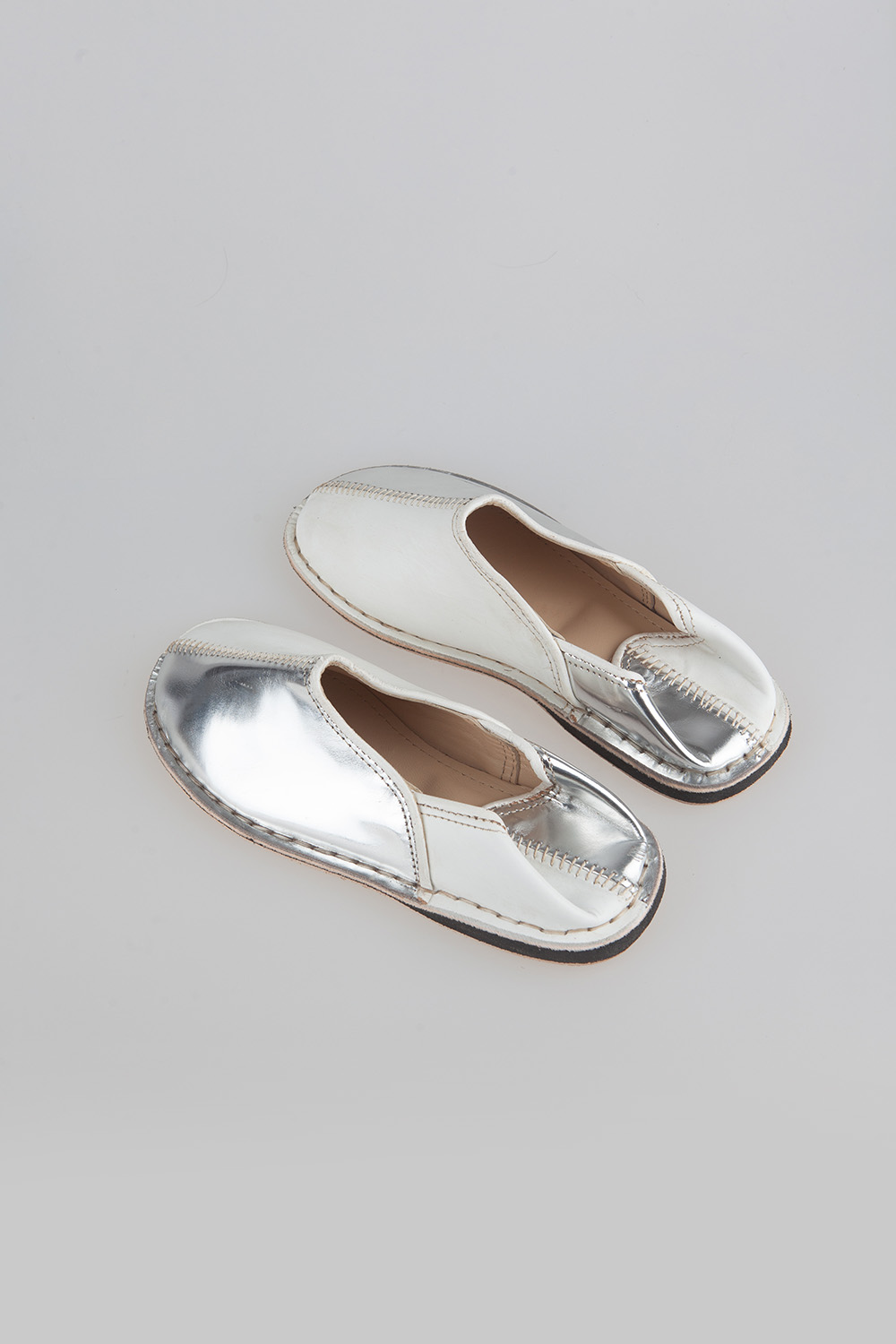 half half slipper - silver & white