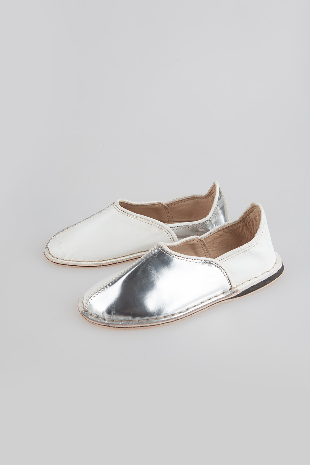 half half slipper - silver & white