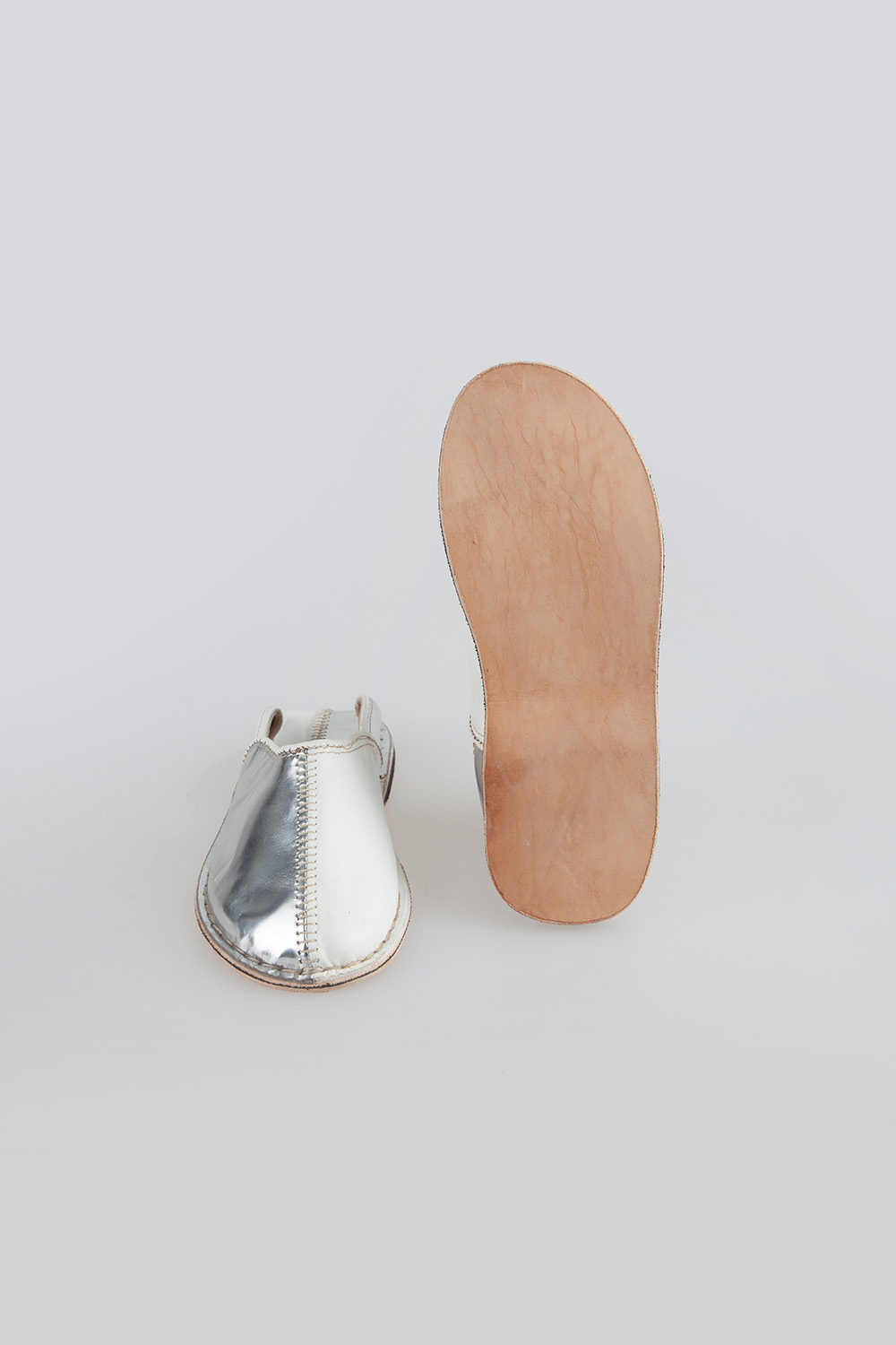 half half slipper - silver & white