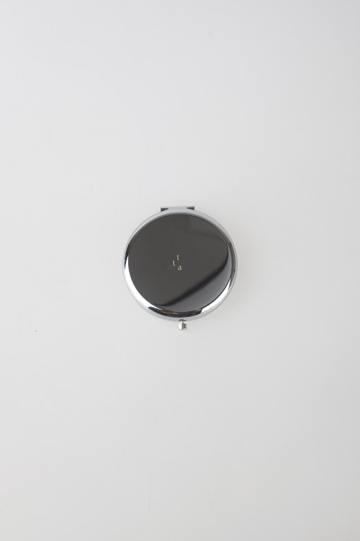 pocket mirror