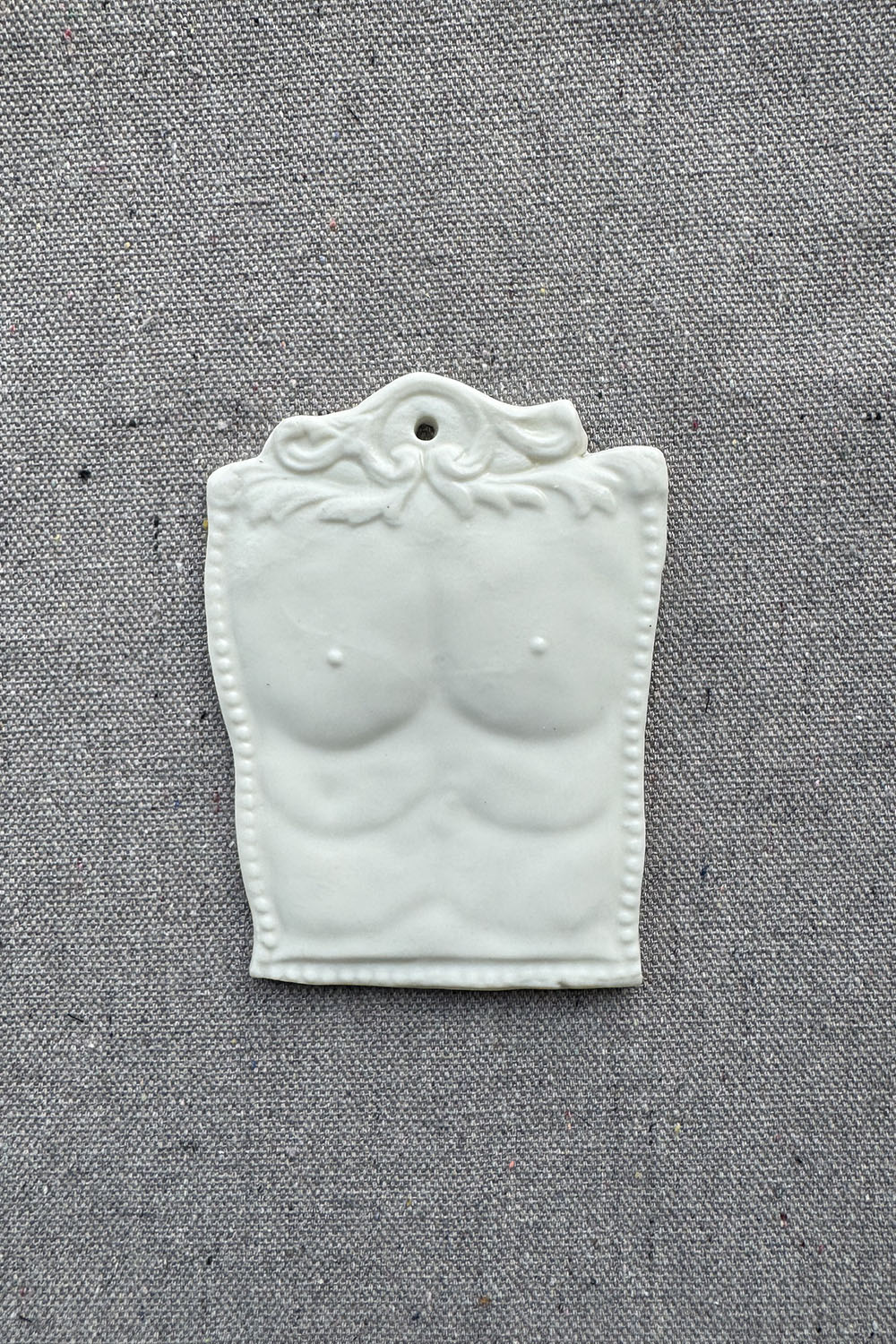 ceramic wall ornament - chest