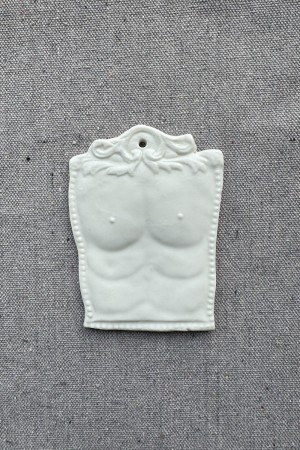 ceramic wall ornament - chest