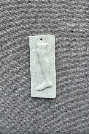 ceramic wall ornament - sq foot