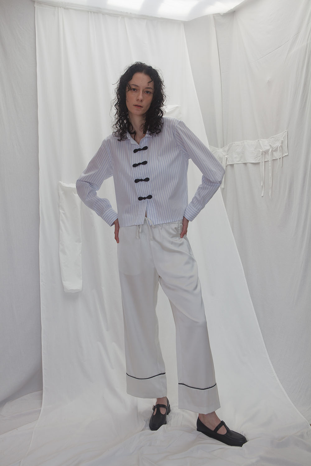quinoa stripe knot shirts - white