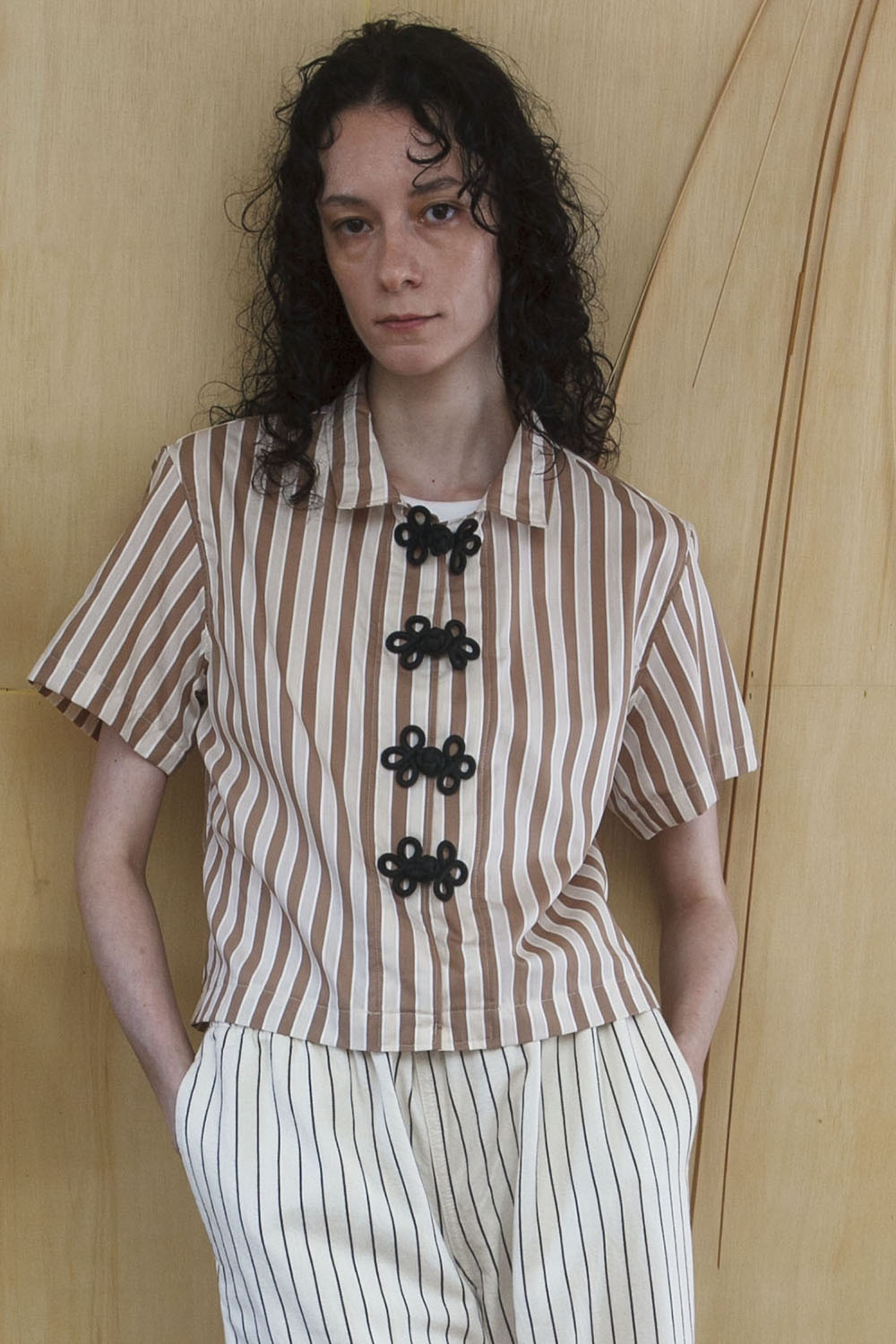 quinoa stripe knot shirts - brown